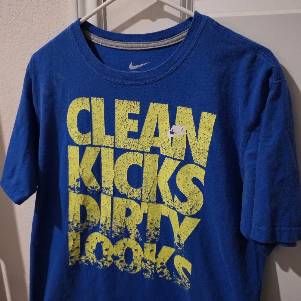 Nike Mens Clean Kicks Dirty Looks Graphic T-Shirt Blue Yellow Large Regular Fit
